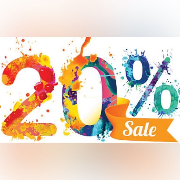 Closet deals!! 20% off all clothing and bundle 2 bags 20%off till FEB - Picture 1 of 1